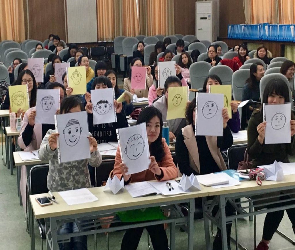 10 news jianxi 2 1024x867 - 方略教育外籍培训师在洛阳涧西区活动展示